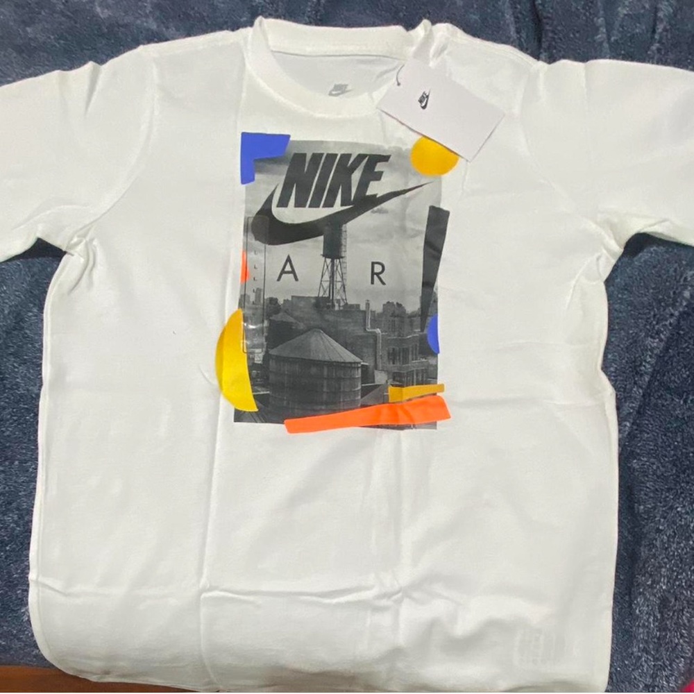 big kids large nike shirt